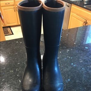 Sperry rain boots in black size 7